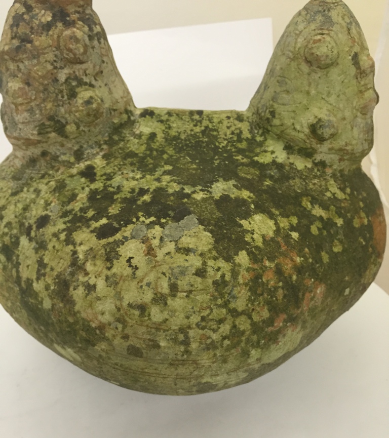 A South American Pottery Urn: Marajoara culture (flourishing 800-1400 AD). - Image 9 of 14