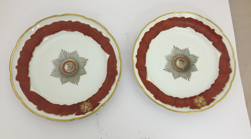 A Pair of Russian Porcelain Plates from the Imperial Order of St Alexander Nevsky Service (1855 - - Image 2 of 16