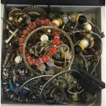 A quantity of dress jewellery to inc silver brooches,