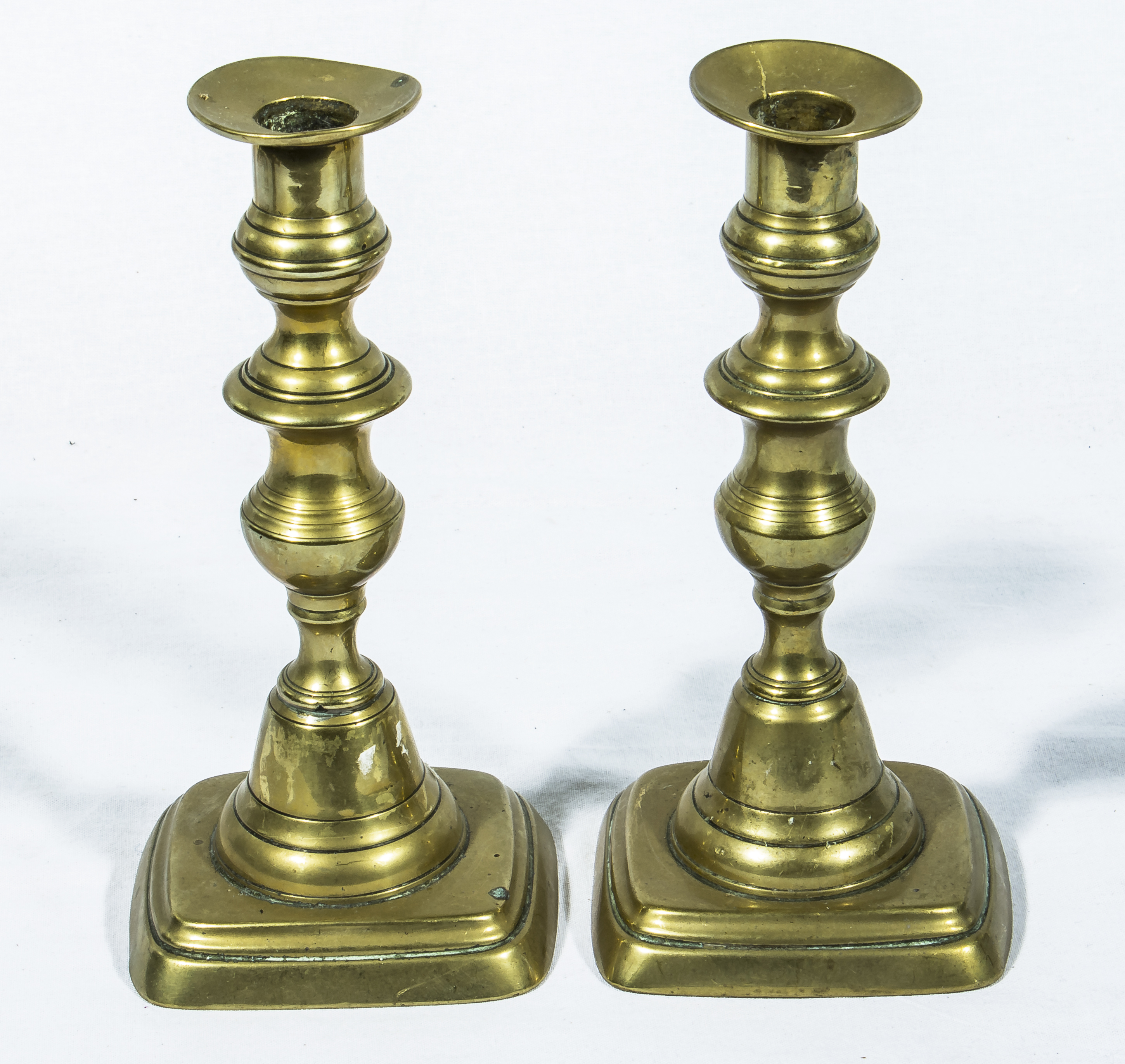 Two pairs of brass candlesticks - Image 3 of 3