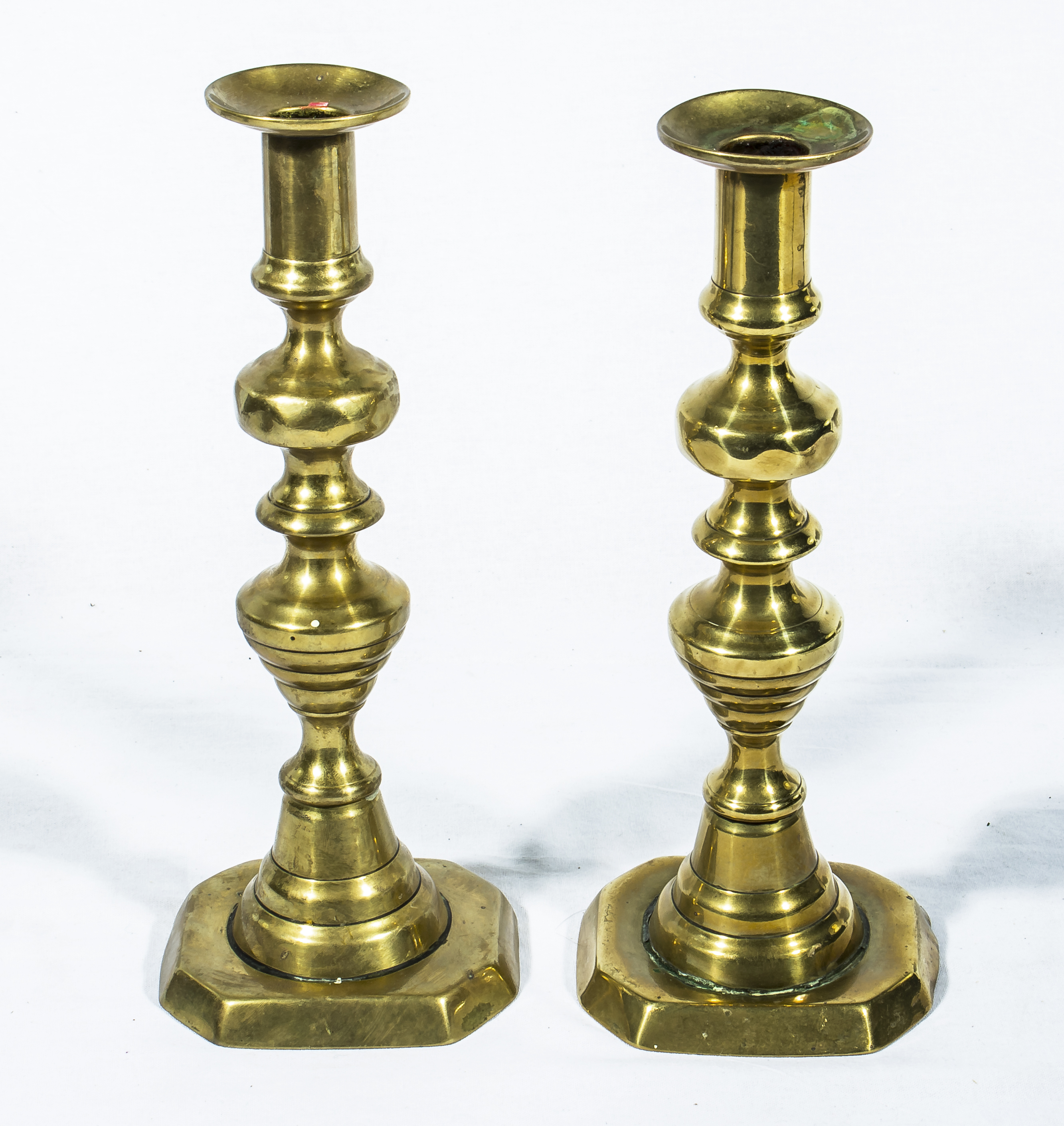 Two pairs of brass candlesticks - Image 2 of 3
