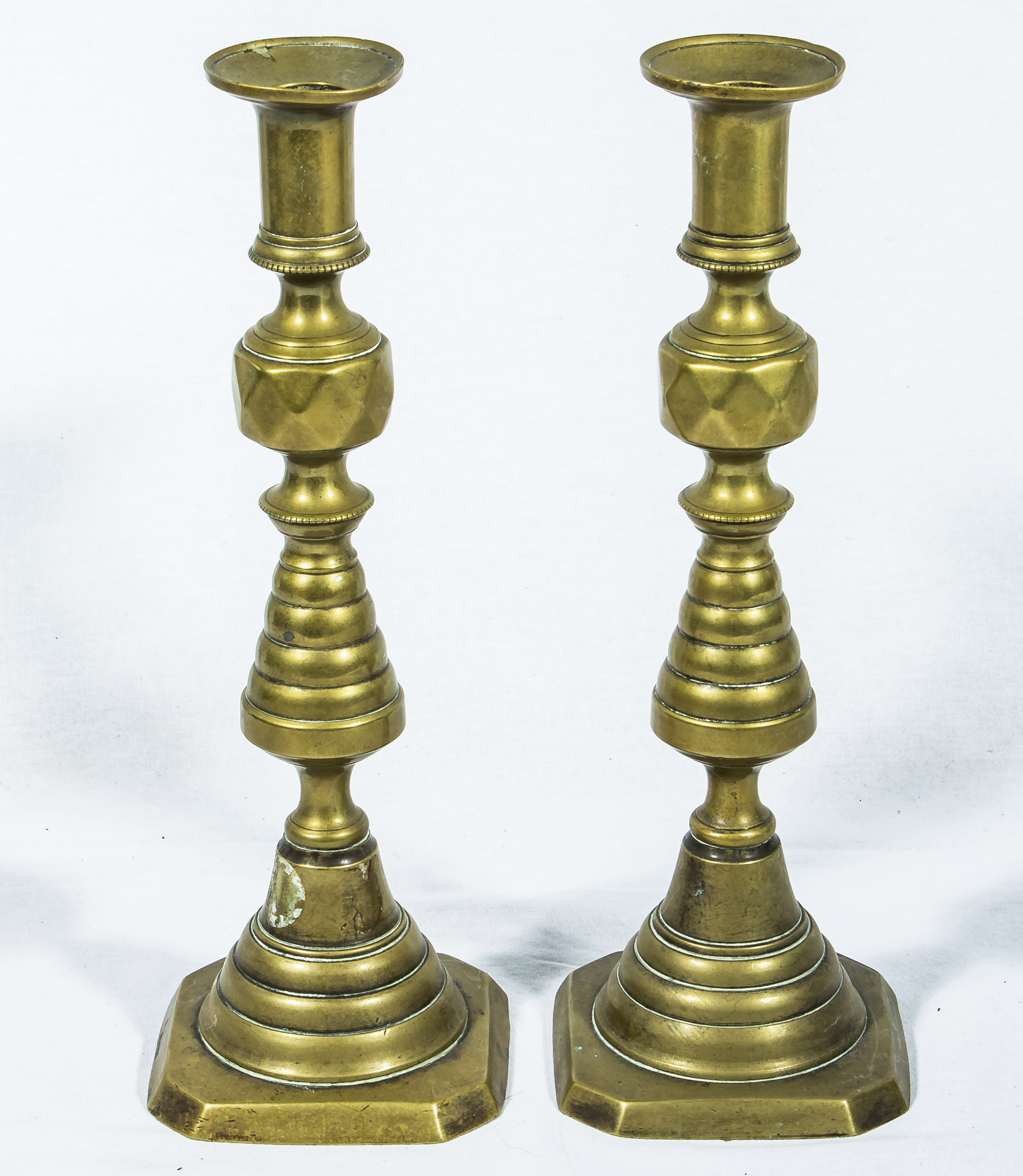 Two pairs of brass candlesticks - Image 3 of 3