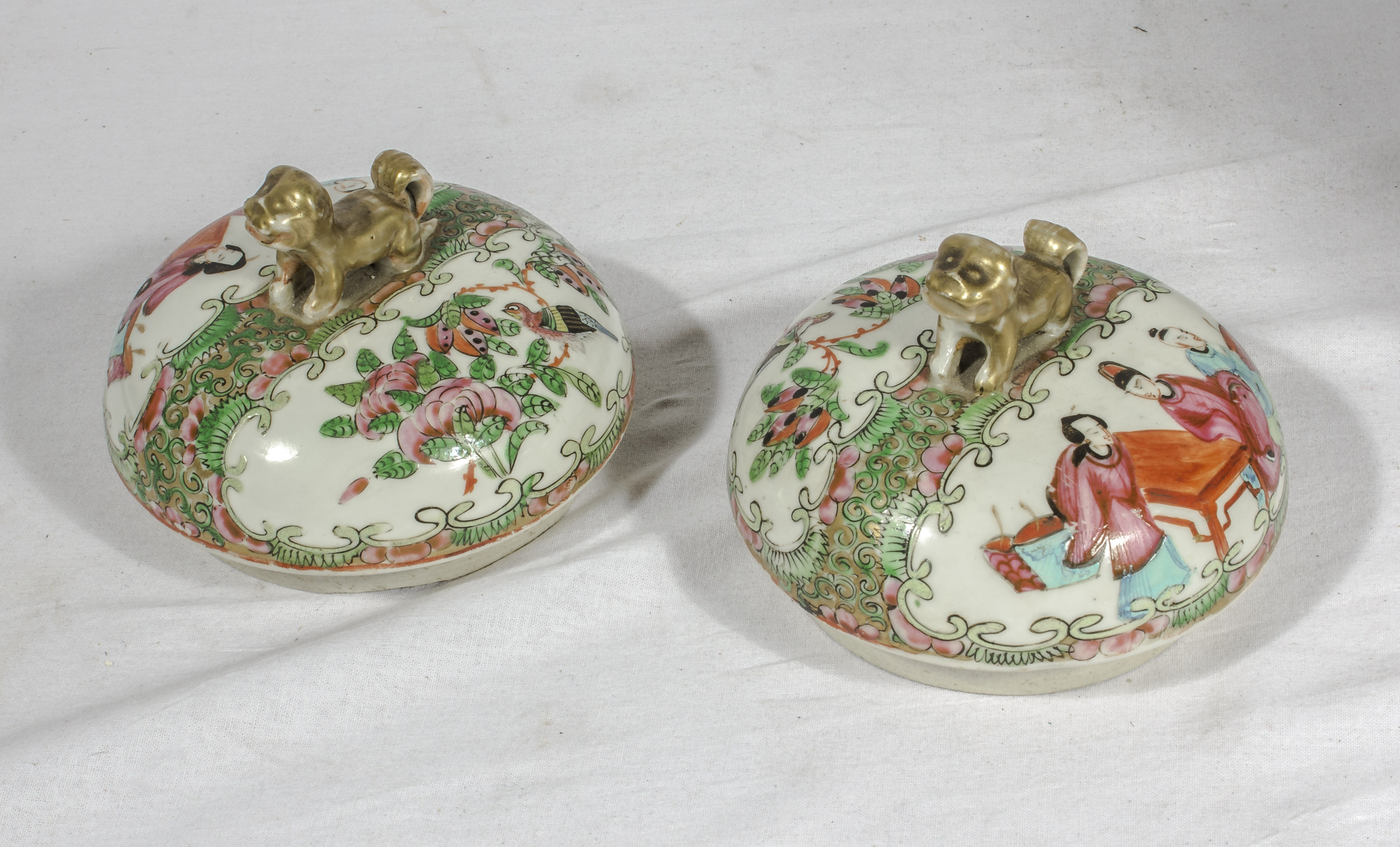 A pair of Chinese Qing period Canton famille rose lidded vases, 39cm tall - Image 7 of 8