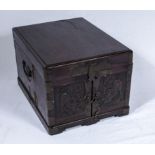 17/18th century Chinese hardwood lidded cosmetic/jewellery box with fitted interior
