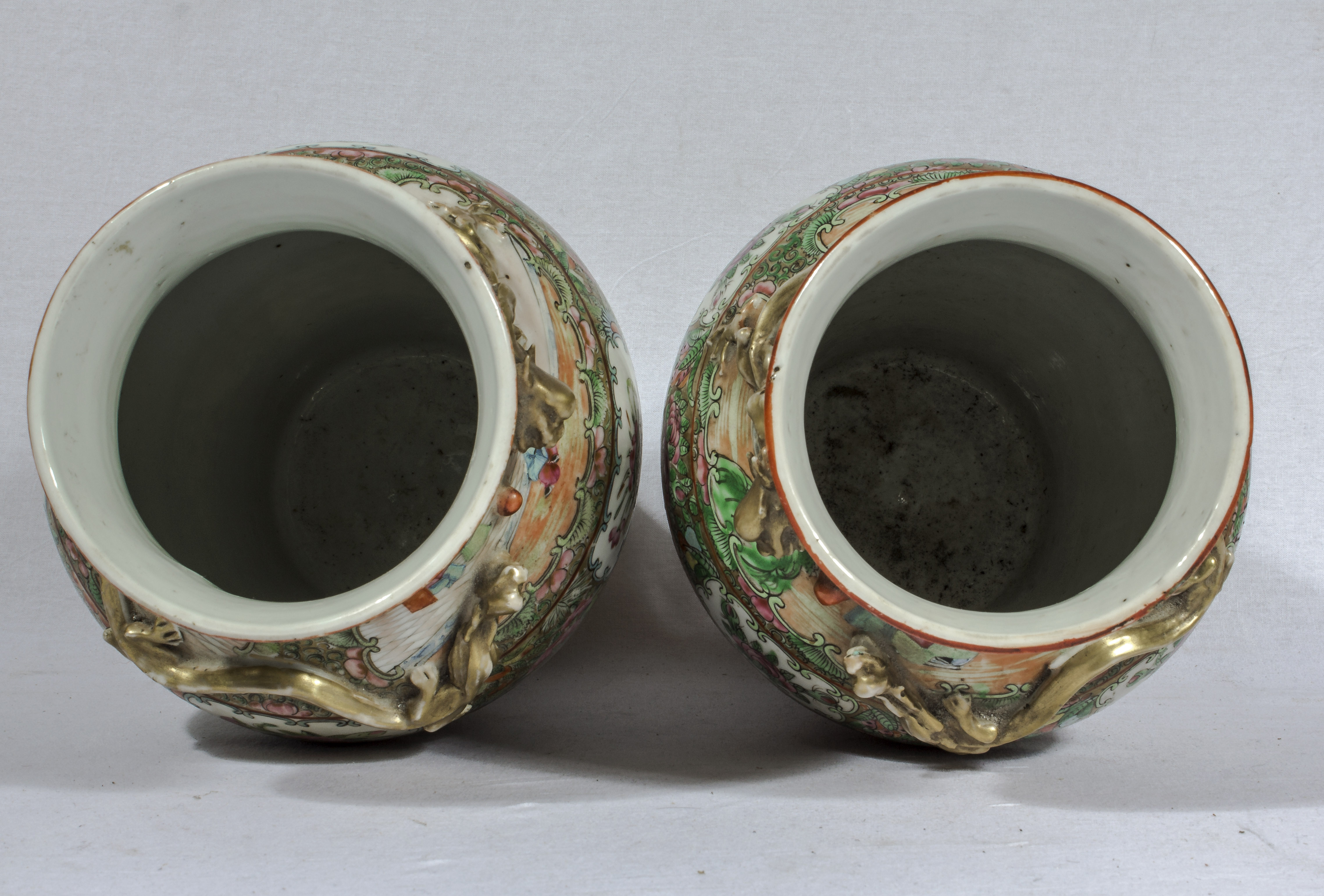 A pair of Chinese Qing period Canton famille rose lidded vases, 39cm tall - Image 5 of 8