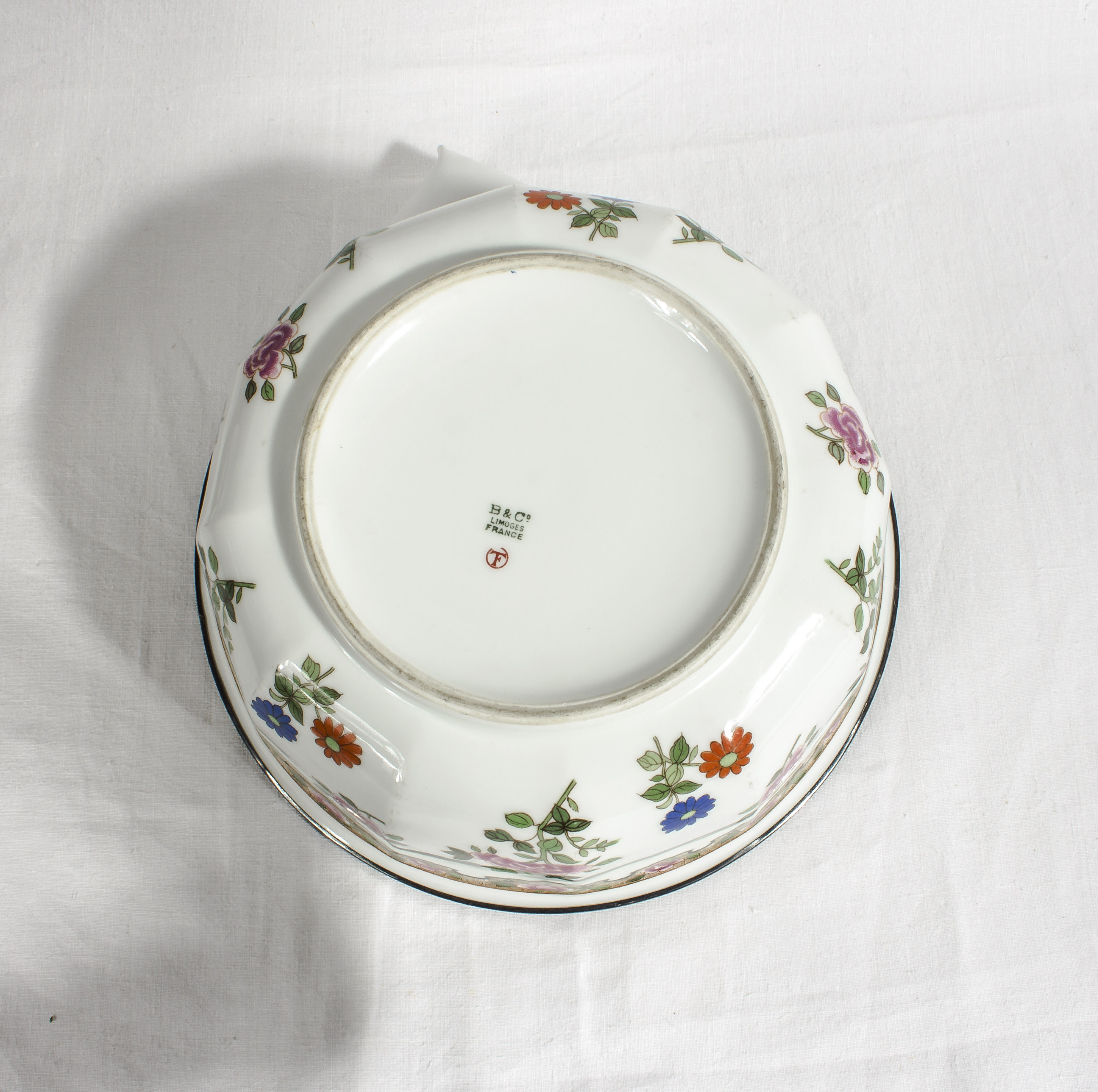 A Limoges bowl and stand, 25cm overall height, bowl 9cm high x 23.5 diameter - Image 8 of 10