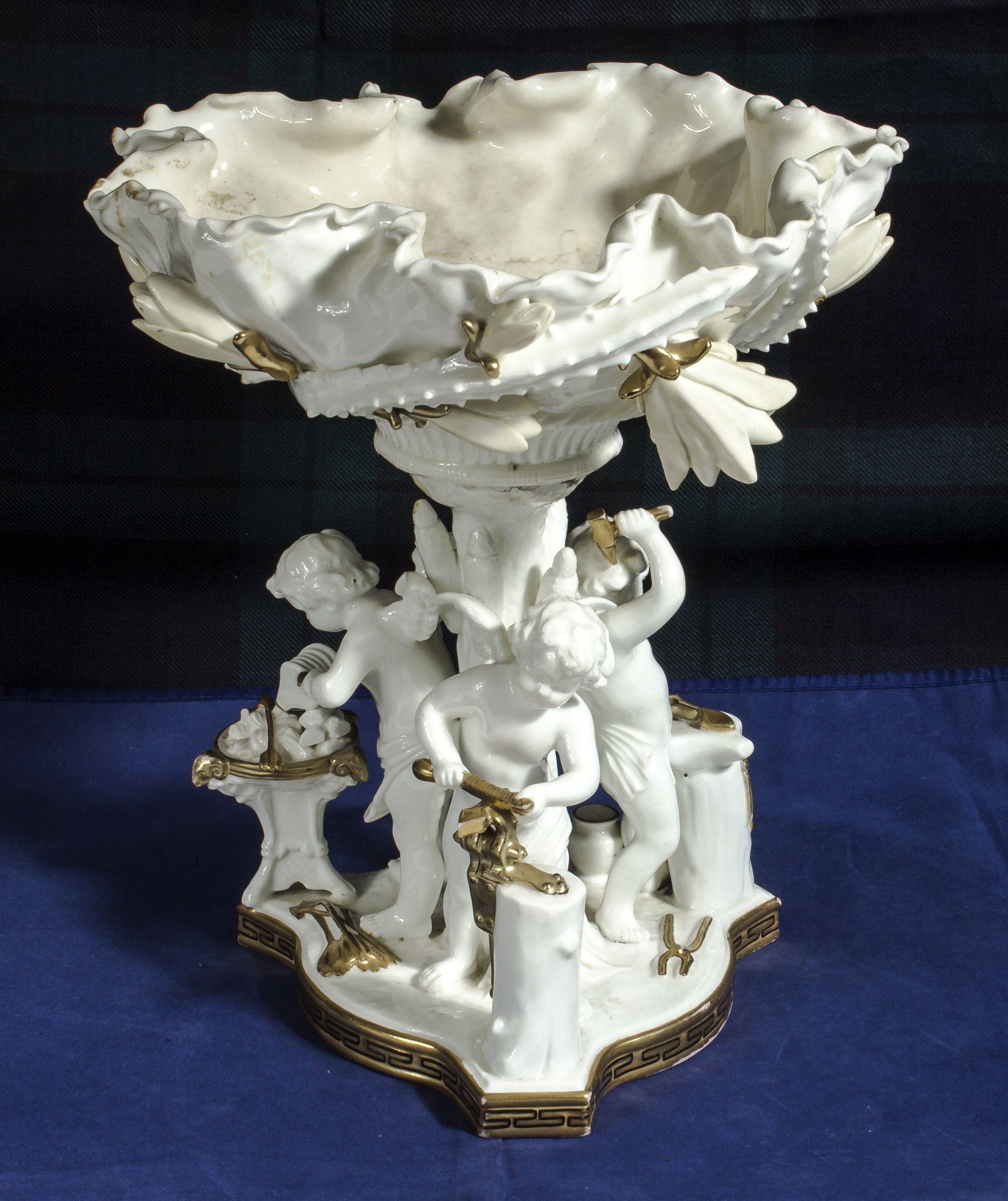 A Moore's Brothers comport, 28cm high - Image 2 of 6