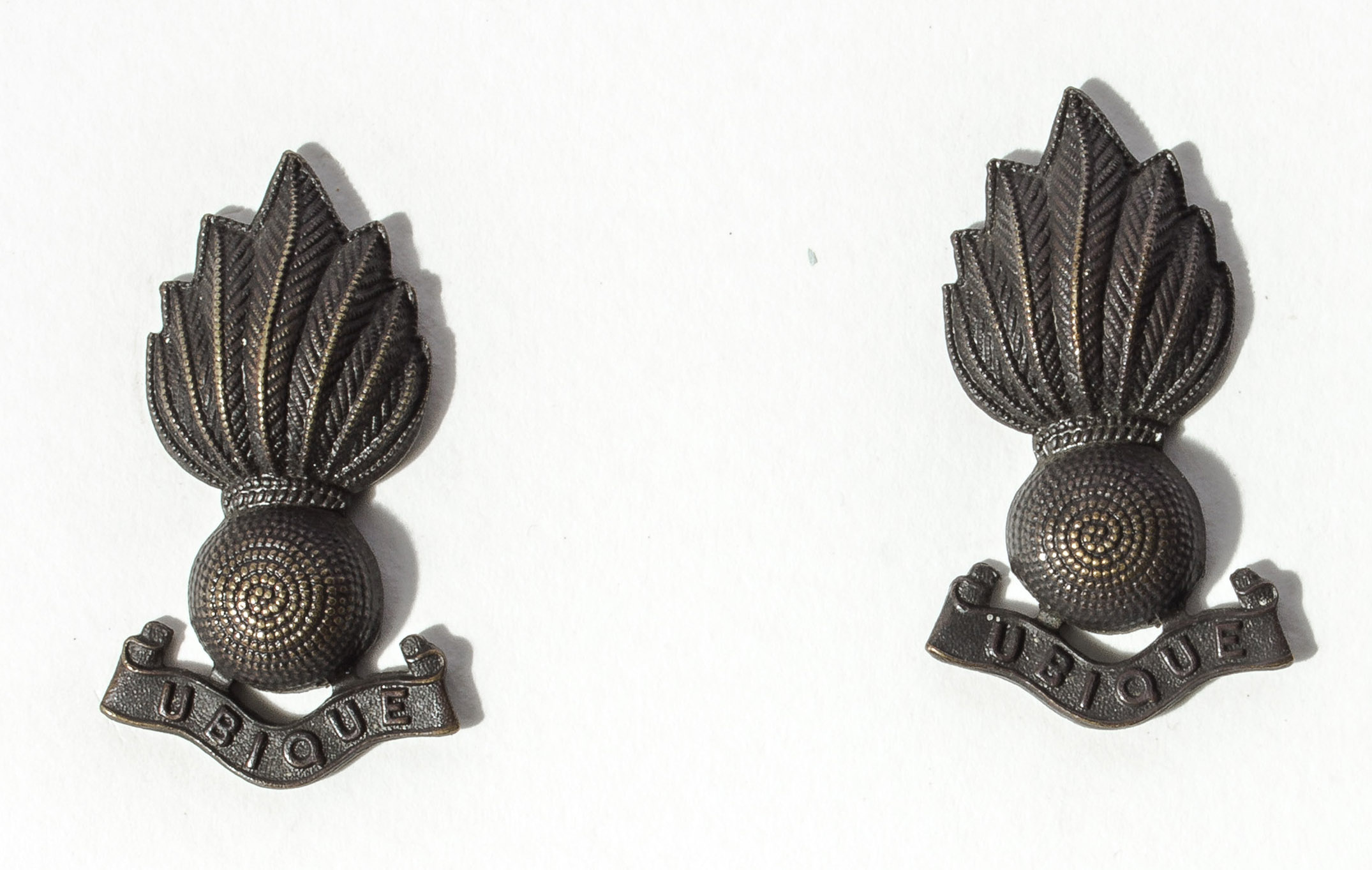 Royal Artillery WWII cap badges