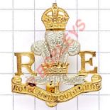 Royal Monmouthshire Royal Engineers (Militia) bi-metal cap badge (KK 1945) JR Gaunt, London Slider