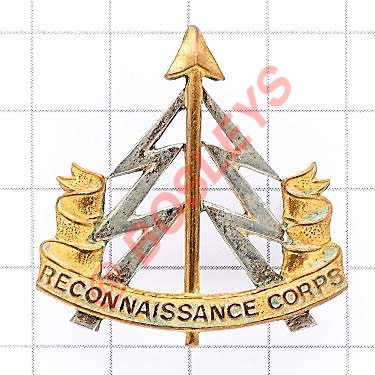 Reconnaissance Corps WW2 Officer's beret badge. Die-cast silvered example with applied gilt spear