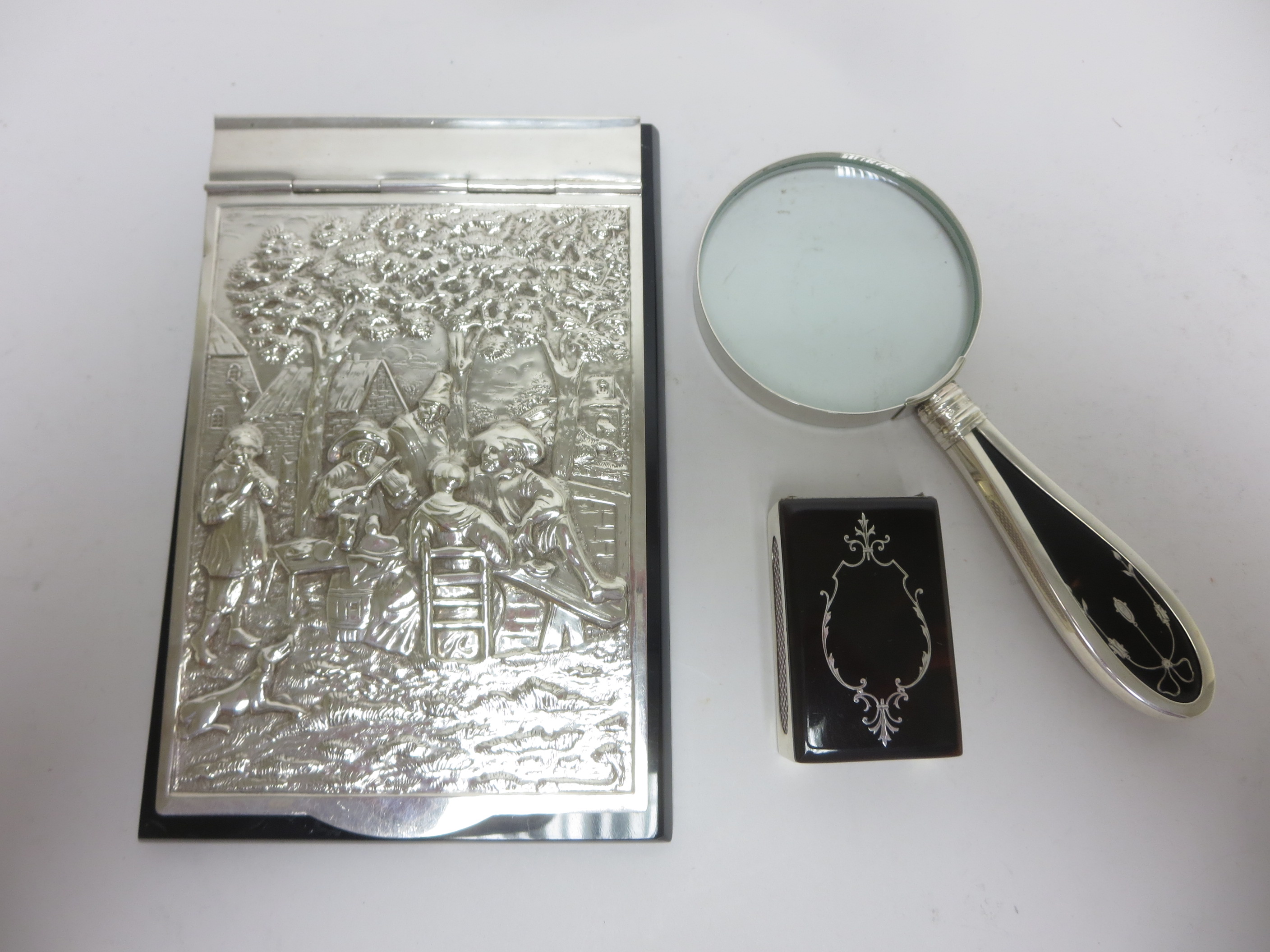 A George V silver and tortoiseshell handled Magnifying Glass, Sheffield 1914, a Matchbox Holder,