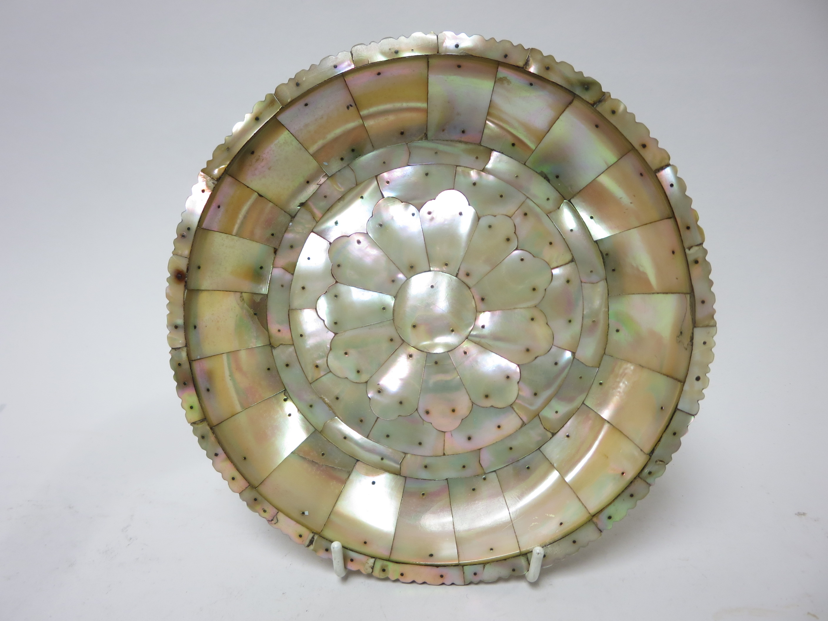 A rare Indo-Portuguese mother of pearl and brass Dish, Gujarat, India, 17th Centuryof shallow - Image 8 of 8