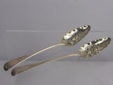 A Pair of Silver Berry Spoons, London hallmark, dd 1812, mm Sarah and John William Blake, approx 124