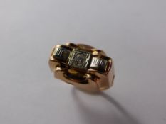 An 18 Ct Yellow Gold Art Deco Style Diamond Ring, dia 10 pt, size K, approx wt 2.3 gms.