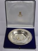 A Silver Commemorative Plate, to commemorate the Silver Jubilee of Her Majesty Queen Elizabeth II