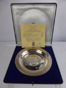 A Solid Silver Pobjoy Mint QE II Silver Jubilee Coin Plate, approx wt 130 gms with original box