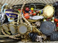 A Miscellaneous Collection of Antique and Other Costume Jewellery, including brooches, rings,