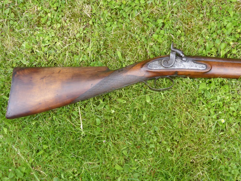 An English Single Barrel Percussion Shotgun, converted from flintlock, from early 1800's, approx 125 - Image 3 of 5
