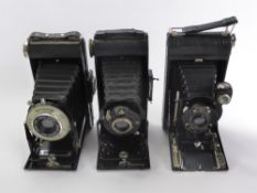A Collection of Miscellaneous Antique Cameras, including Kodak Brownie, Kodak nr A120, Kodak JR 6-