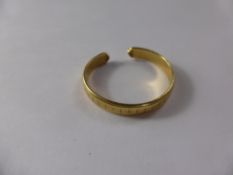 An 18 ct Yellow Gold Wedding Band, (WF), approx 2.9 gms.