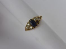 A Lady 's Antique 18 ct Yellow Gold, Sapphire and Diamond Ring, sapphire 6.4 x 4.3 mm, 5 x 5 pt
