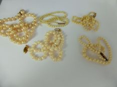 Miscellaneous Pearls, including graduated Baroque approx 45 cms, three synthetic pearl necklaces one
