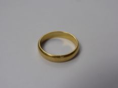 A 22 ct Gold Wedding Ring, size N, approx wt 3.8 gms.