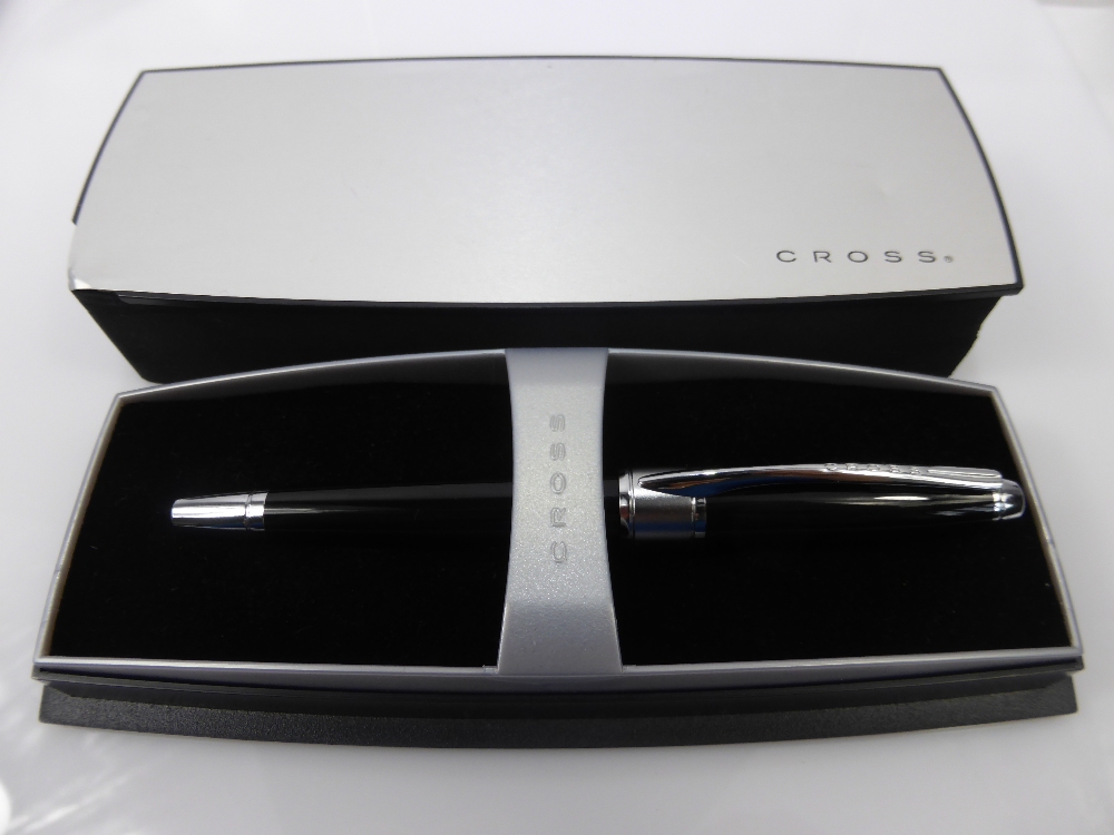 A Contemporary Cross Black and Chrome Ink Pen, the pen having a white gold 750 knib, presented in