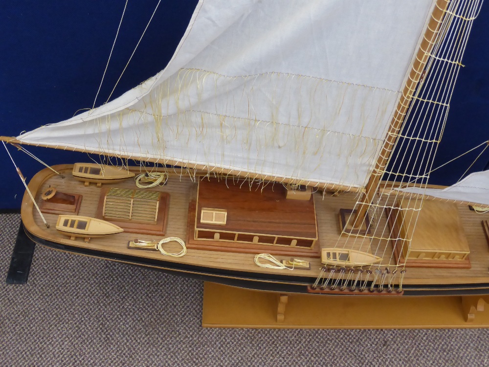 Nautical Interest - A Hand Crafted Replica of 'Blue Nose' Schooner, the sailing boat with handmade - Image 4 of 6