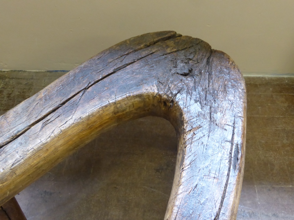 A 19th Century English Oak Work Bench, of horseshoe design. - Image 3 of 4