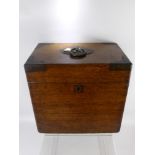 An Antique Oak Lockable Document Box, approx 35 x 22 x 33 cms
