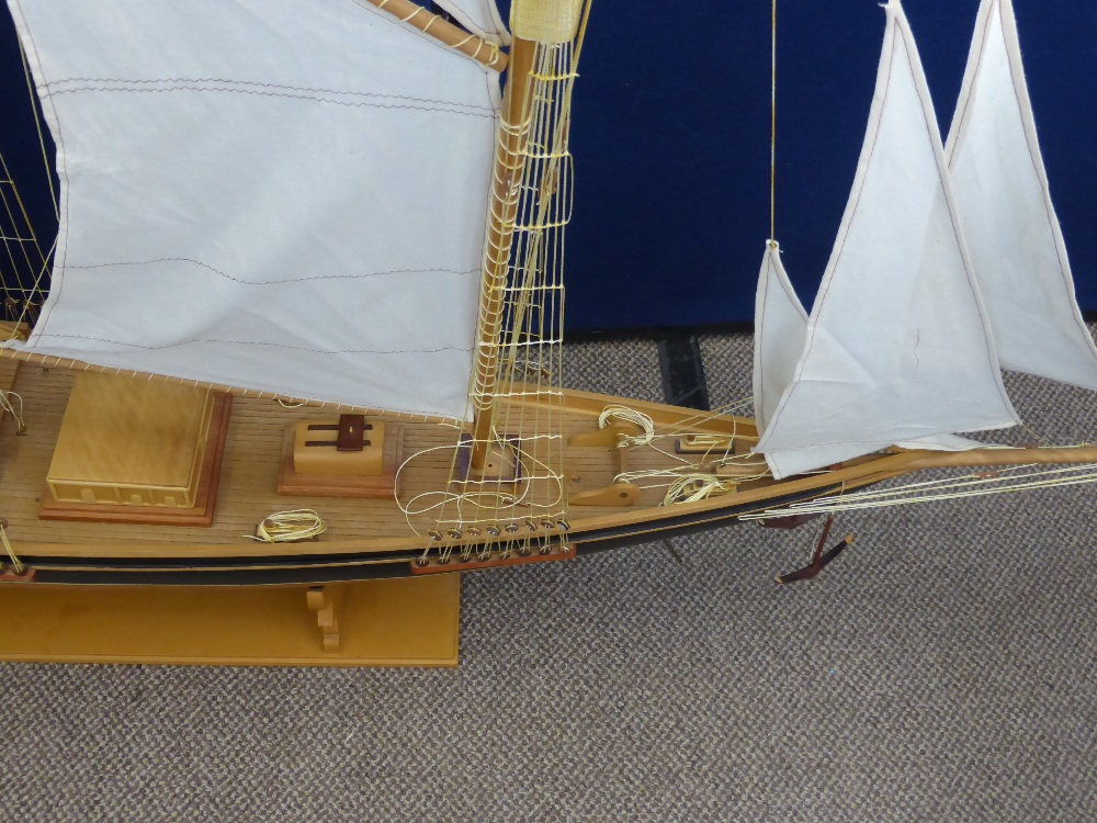 Nautical Interest - A Hand Crafted Replica of 'Blue Nose' Schooner, the sailing boat with handmade - Image 6 of 6