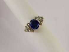A Lady's 18 ct Yellow Gold 1.62 ct (approx) Cornflower Blue Sapphire Ring, the sapphire measuring
