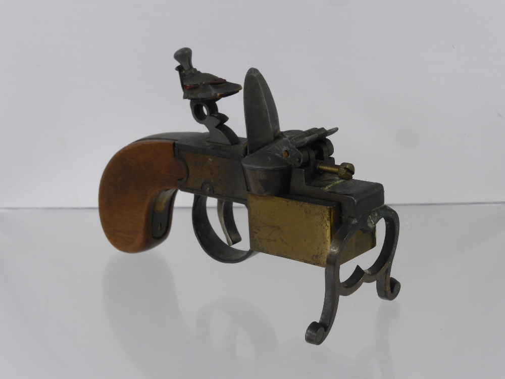 A Dunhill Tinder Pistol Table Lighter, prov. patent nr 19273/34 regd, nr 794093. - Image 2 of 2