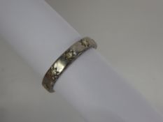 A Lady's 18 ct White Band, of simple design, size O, approx 3.2 gms