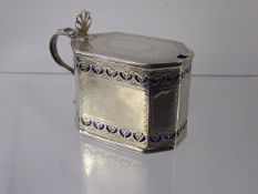 A Georgian Silver Mustard, London hallmark dd 1788, mm J. Stoddard, approx 122 gms, hinged lid