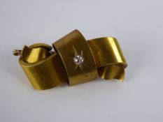 A 14 ct Edwardian Yellow Gold and Diamond Brooch, 13.9 gms.