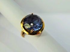 A Lady's 14 ct Yellow Gold Amethyst Ring, amethyst 14 mm, size M, approx 6.2 gms.