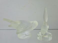 A Lalique Frosted Glass Bird Ornament, post-1945, in the form of a pheasant, on clear glass circular