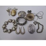 Miscellaneous Costume Jewellery, including pendants, bracelets and rings, approx 90 gms