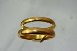 Two Lady's 22 ct Wedding Bands, size G and L, approx 6.5 gms