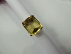 A Lady's 9ct Gold Yellow Quartz Ring, the quartz 20 x 16 mm, size M, approx 8.6 gms.