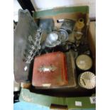 A BOX OF MIXED METAL ITEMS