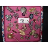 25 SILVER/WHITE METAL BROOCHES