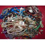 MIXED BAG OF COSTUME JEWELLERY