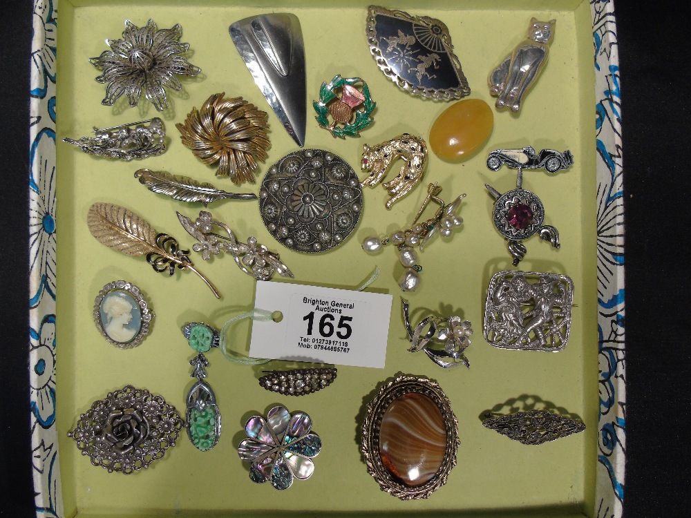 25 SILVER /WHITE METAL BROOCHES