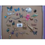 MIXED BROOCHES