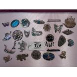 25 BROOCHES INCLUDING SOME SILVER