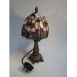 SMALL TIFFANY STYLE LAMP WITH DRAGONFLIES