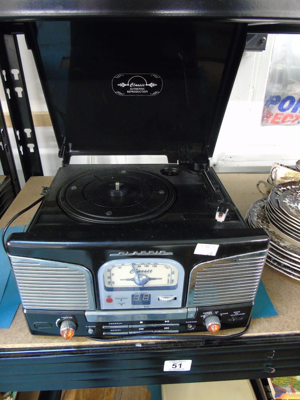 'VINTAGE' STYLE RADIO